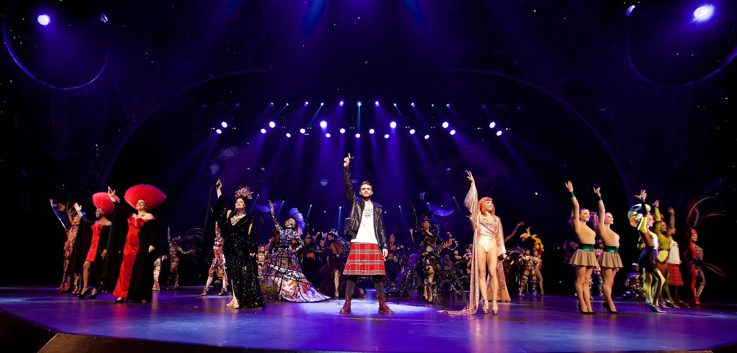 THE ONE Grand Show Weltpremiere