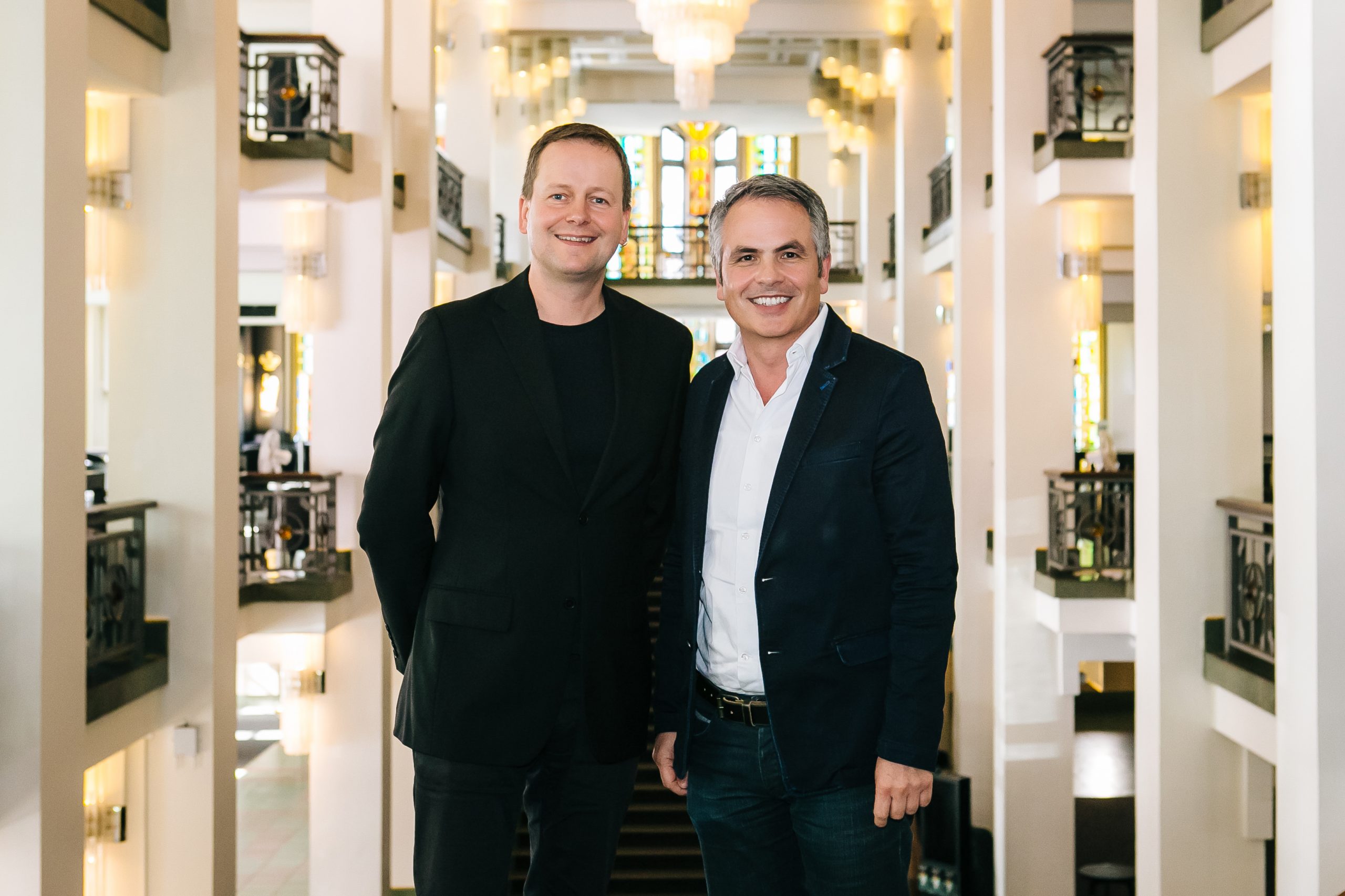 Erfolgreichstes Halbjahres-Ergebnis, Senat verlängert Vertrag mit Dr. Berndt Schmidt