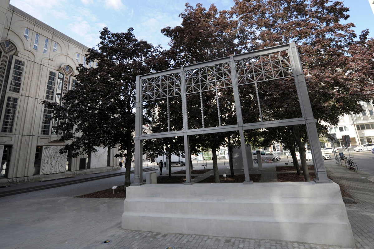 FSP_PR_2019-09-17_2_Artefakt_Alte_Markthalle_Foto_Dennis_Weinboerner_web_1200x800px Artefakt-Enthüllung zur Eröffnung der Jubiläumsspielzeit