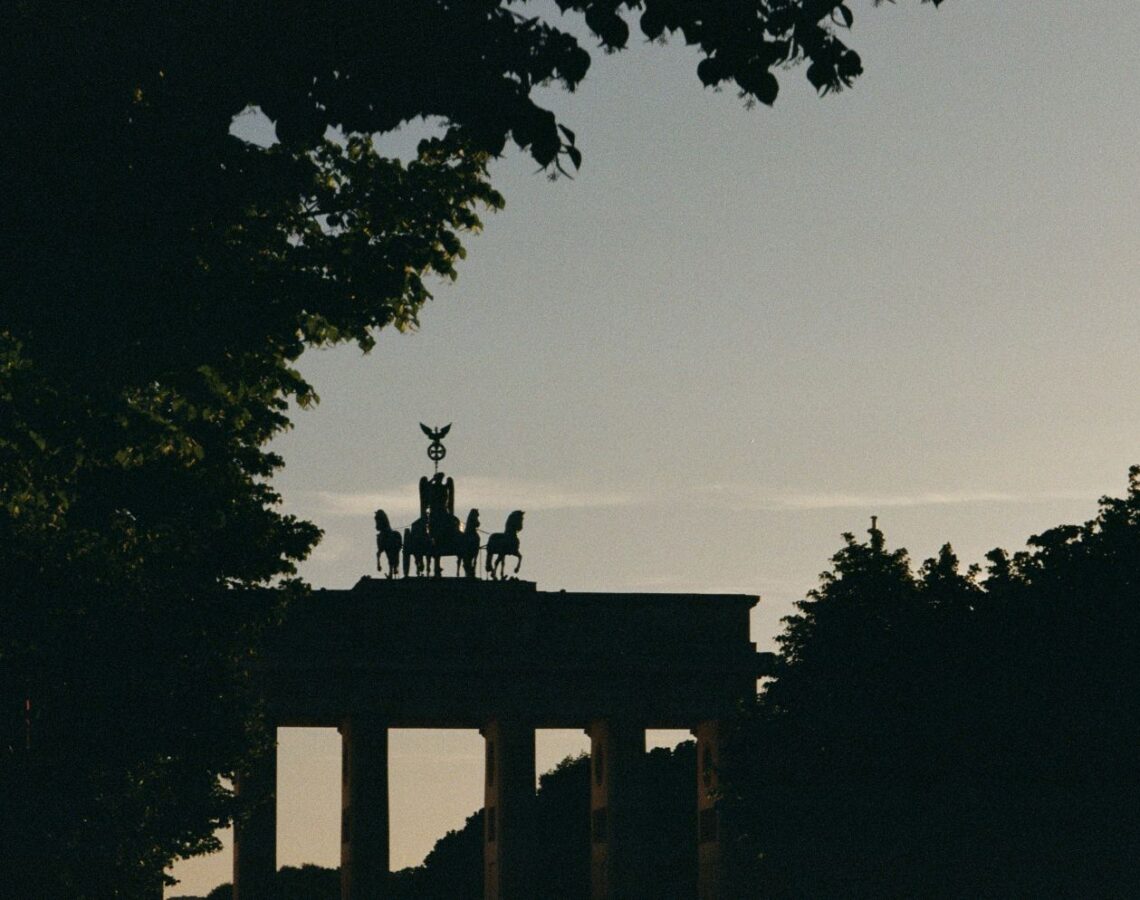 lera-ginzburg-bwzZDIenyeA-unsplash Brandenburger Tor