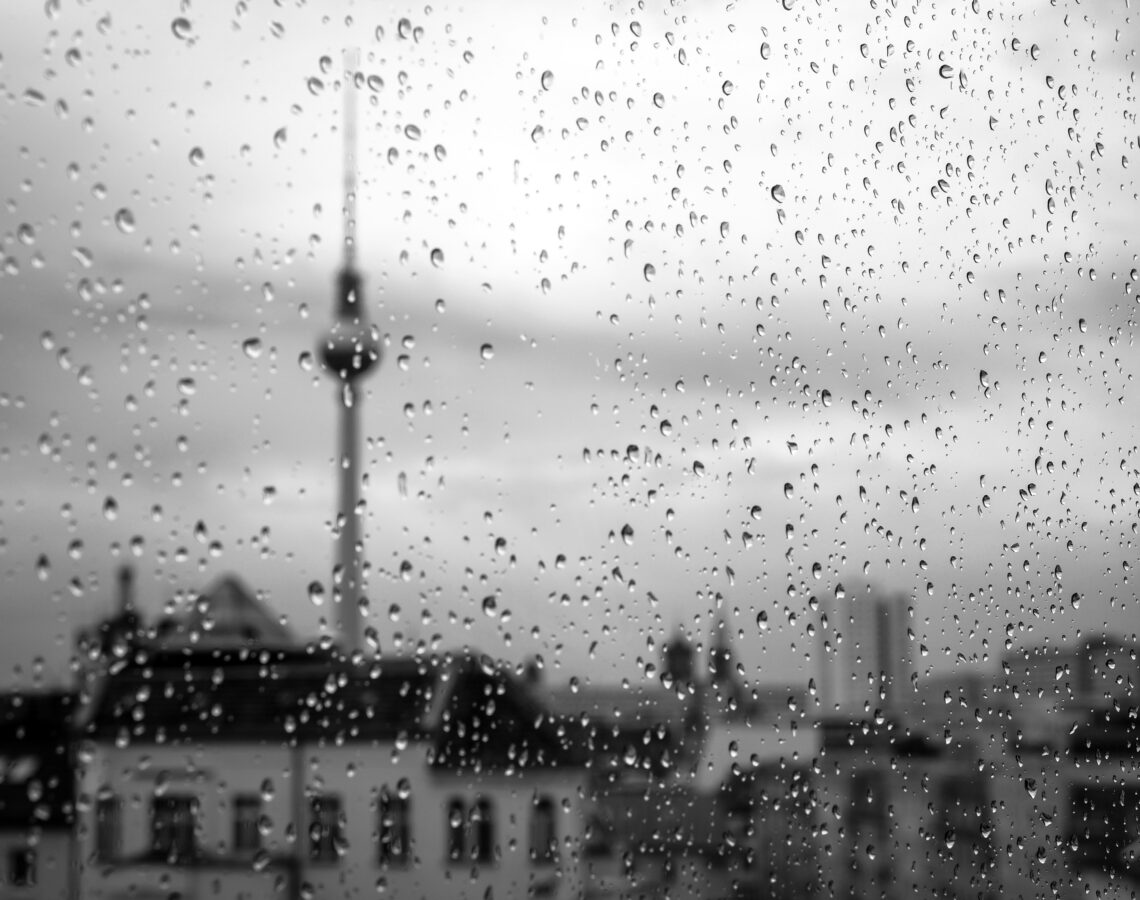 Fernsehturm Berlin bei Regen